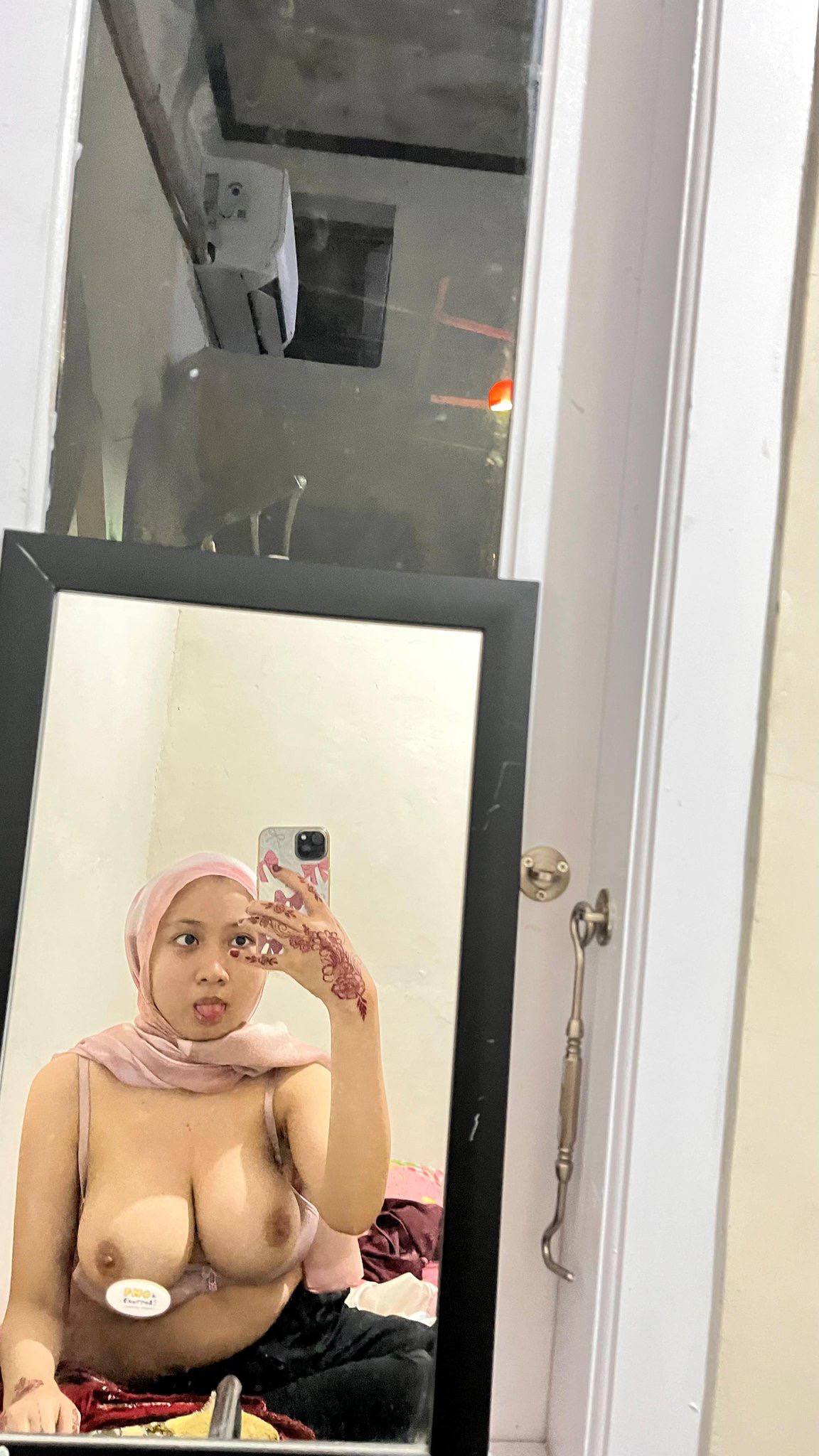 Irma Hijab Tobrut Ngewe Brutal - Foto 4