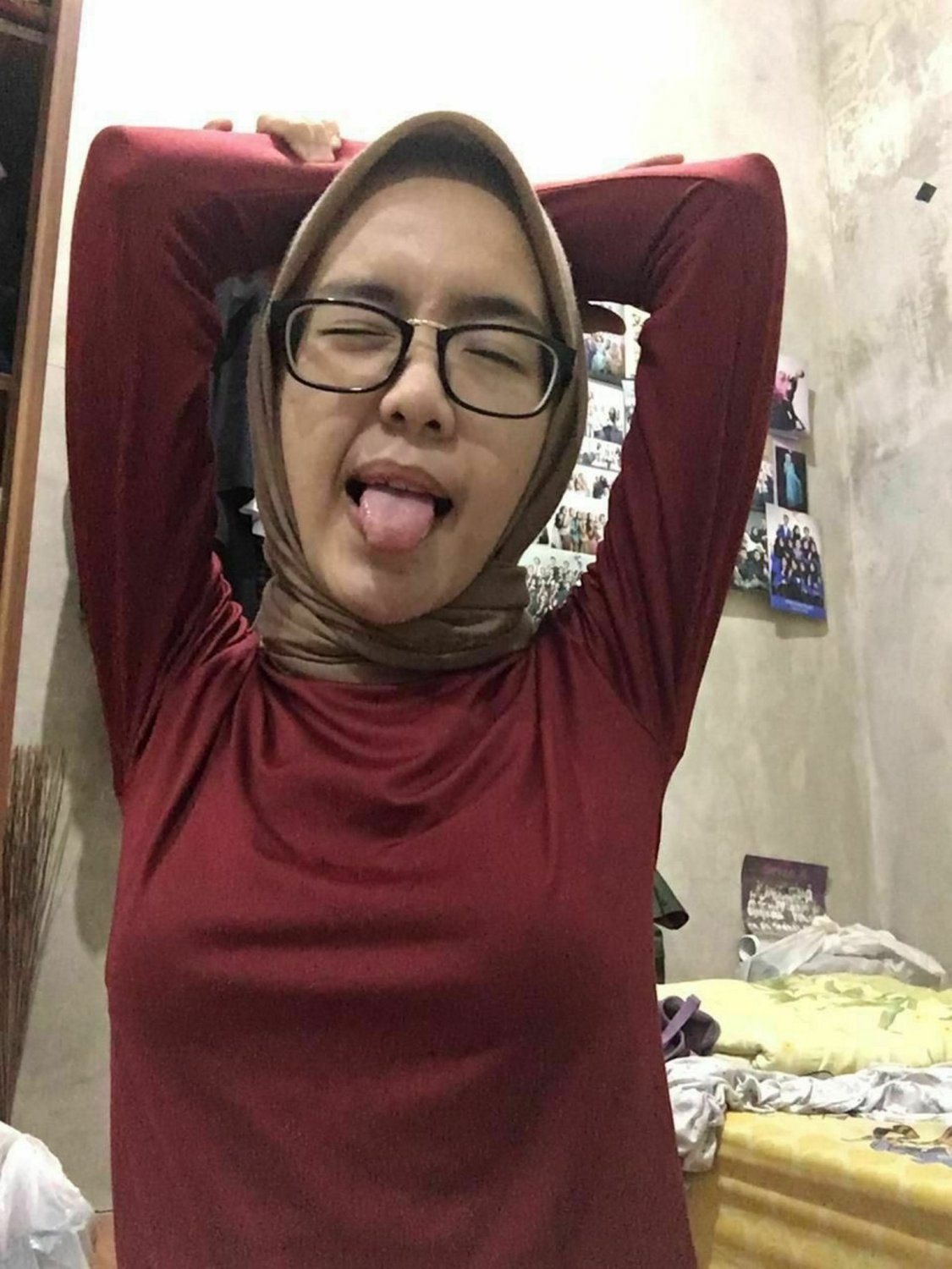 Windy Hijab Berjembut Dimasukin Kontol - Foto 12