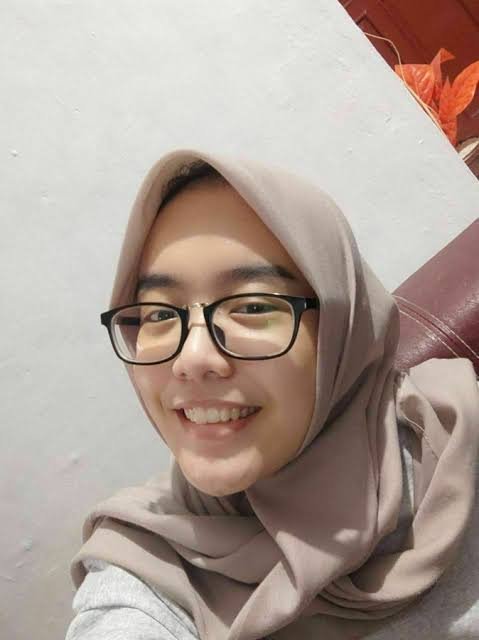 Windy Hijab Berjembut Dimasukin Kontol - Foto 9