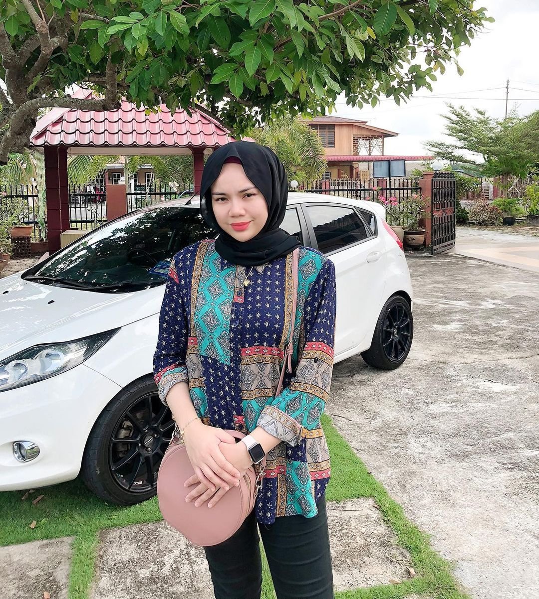 Zirah Jamal Mahasiswi Politeknik Penerbangan Viral - Foto 19