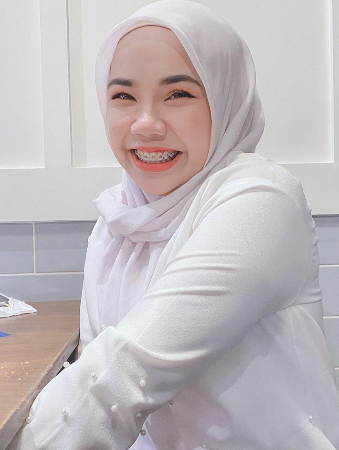 Zirah Jamal Mahasiswi Politeknik Penerbangan Viral - Foto 45
