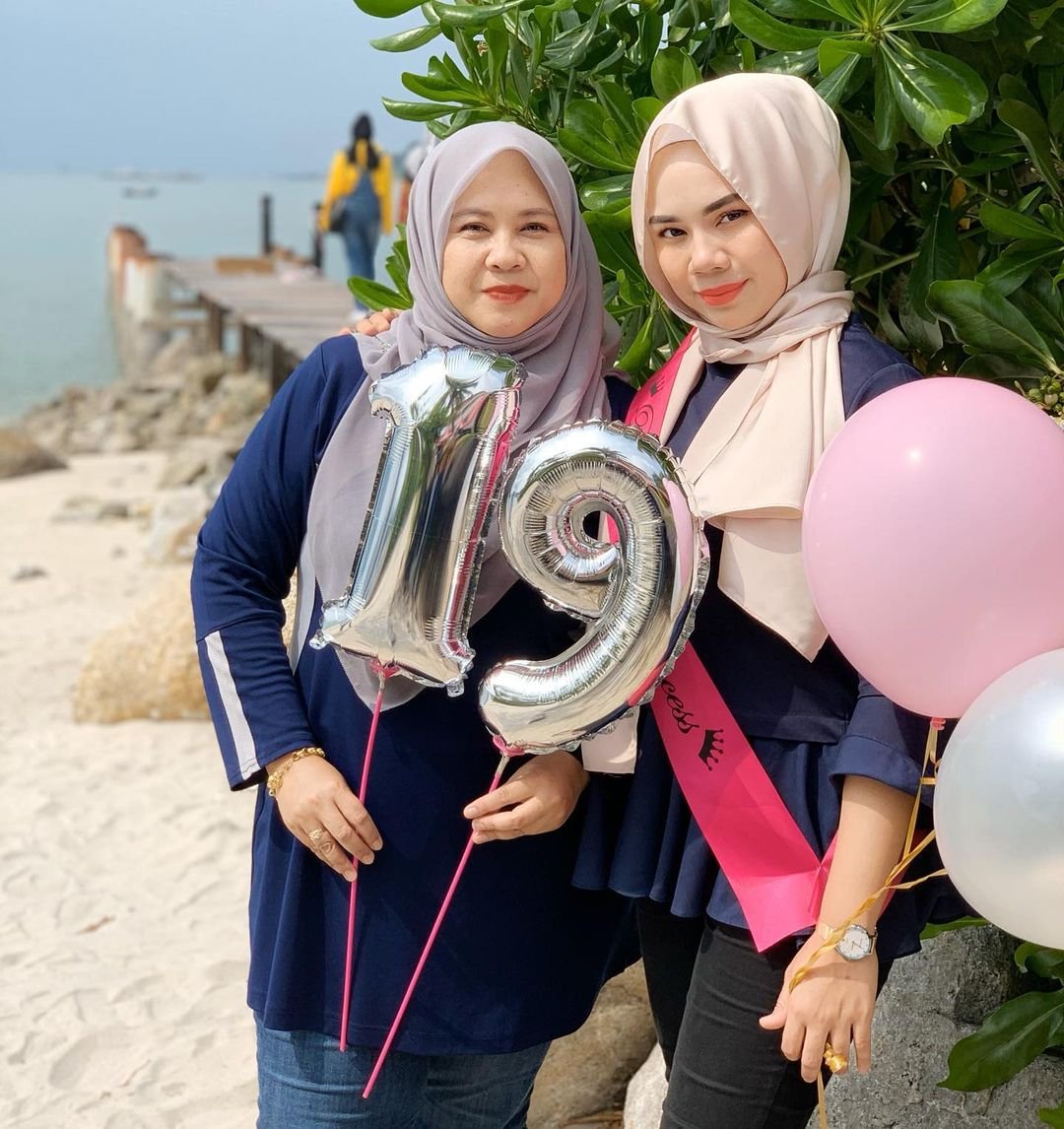 Zirah Jamal Mahasiswi Politeknik Penerbangan Viral - Foto 48