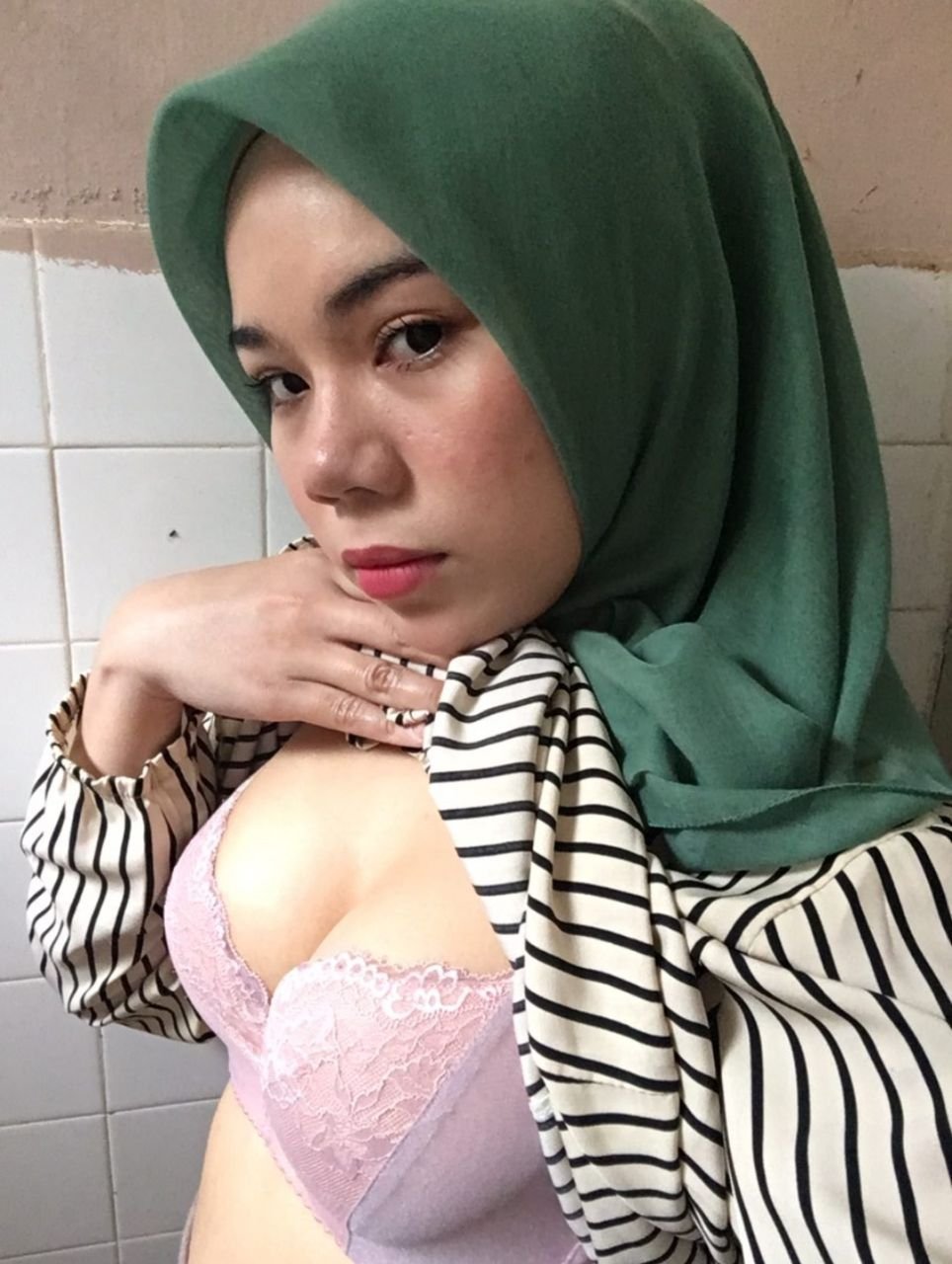Zirah Jamal Mahasiswi Politeknik Penerbangan Viral - Foto 5