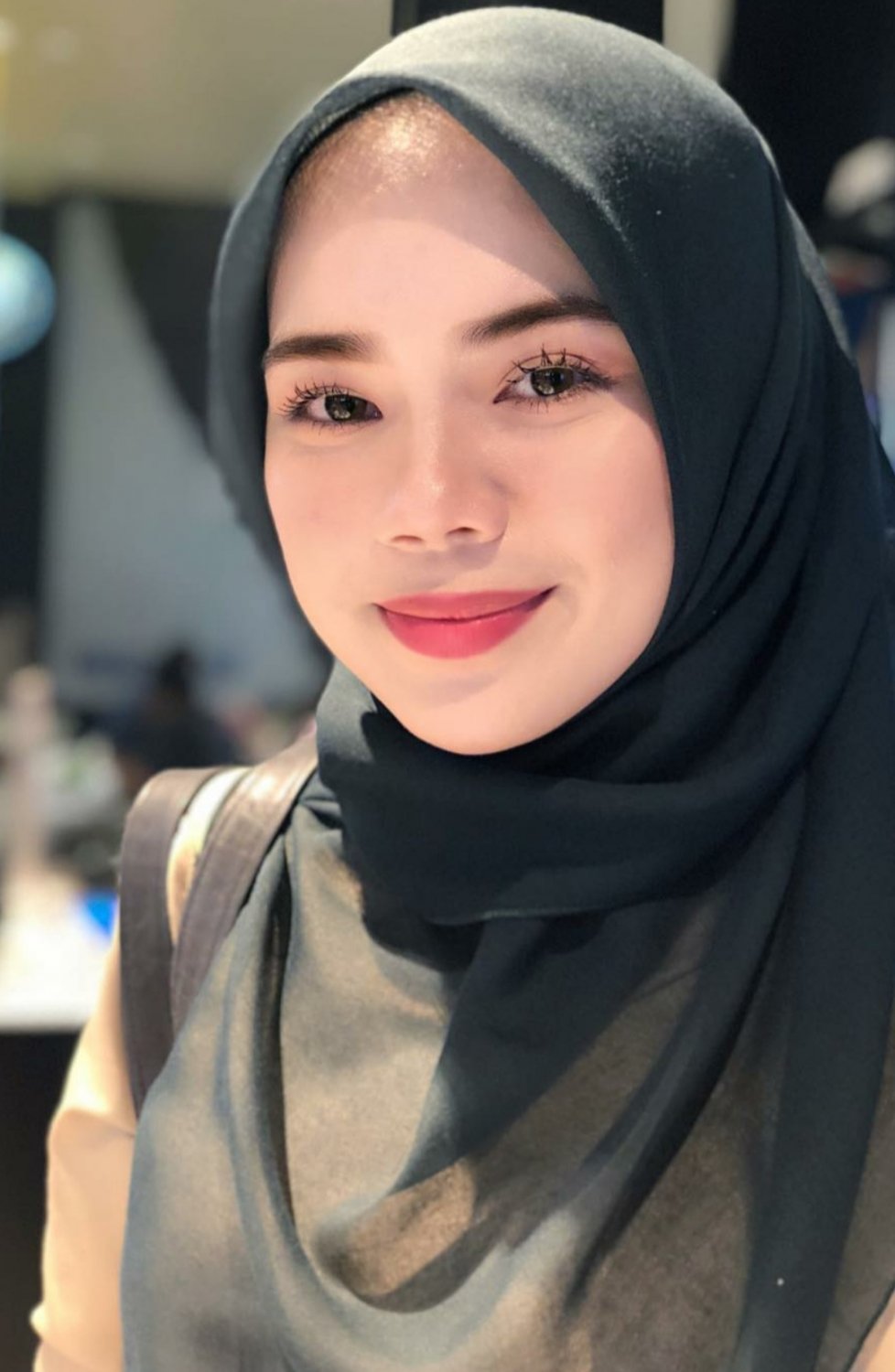 Zirah Jamal Mahasiswi Politeknik Penerbangan Viral - Foto 53