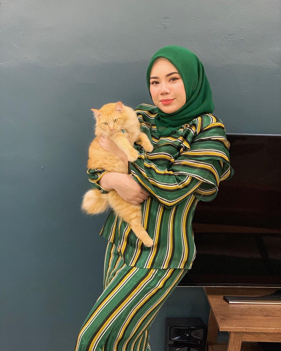 Zirah Jamal Mahasiswi Politeknik Penerbangan Viral - Foto 54