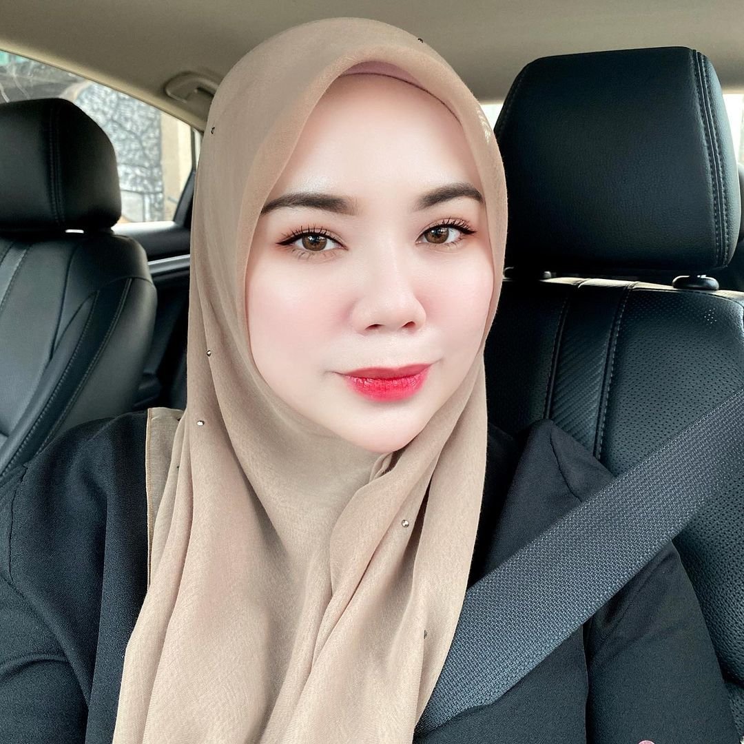 Zirah Jamal Mahasiswi Politeknik Penerbangan Viral - Foto 58