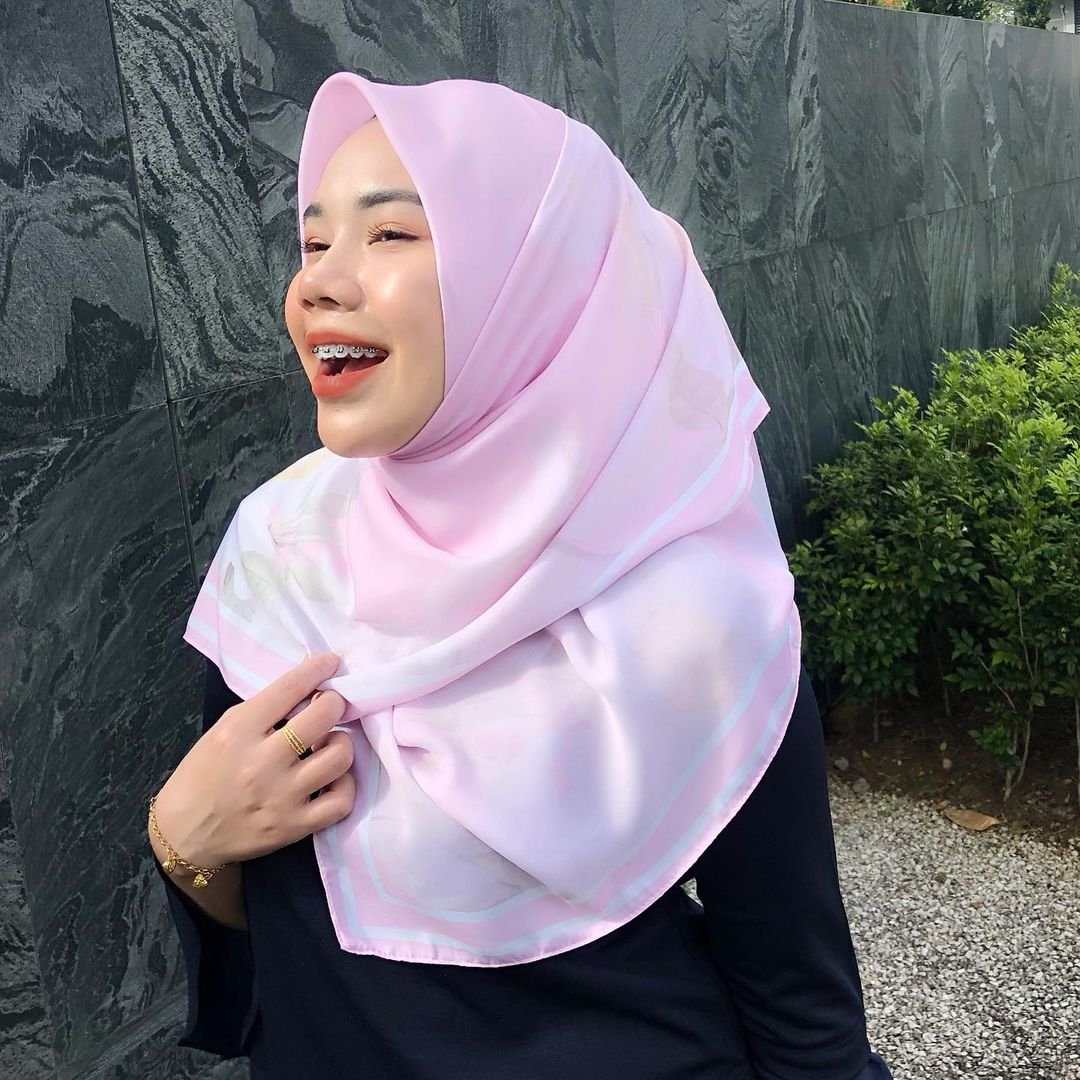 Zirah Jamal Mahasiswi Politeknik Penerbangan Viral - Foto 60