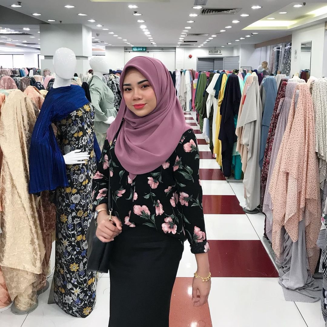 Zirah Jamal Mahasiswi Politeknik Penerbangan Viral - Foto 61