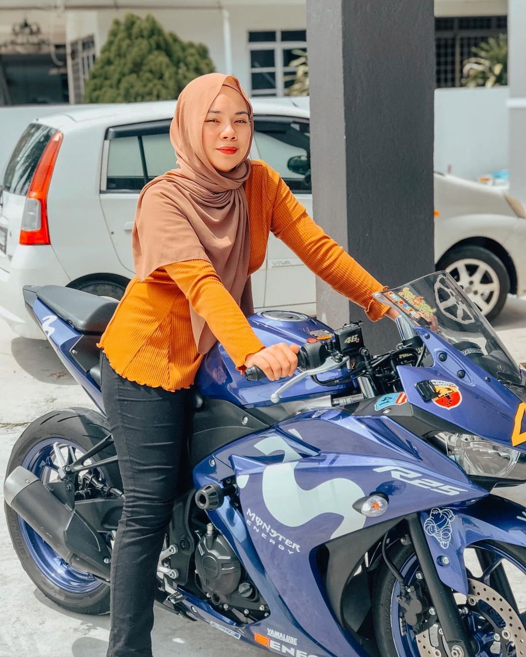 Zirah Jamal Mahasiswi Politeknik Penerbangan Viral - Foto 65
