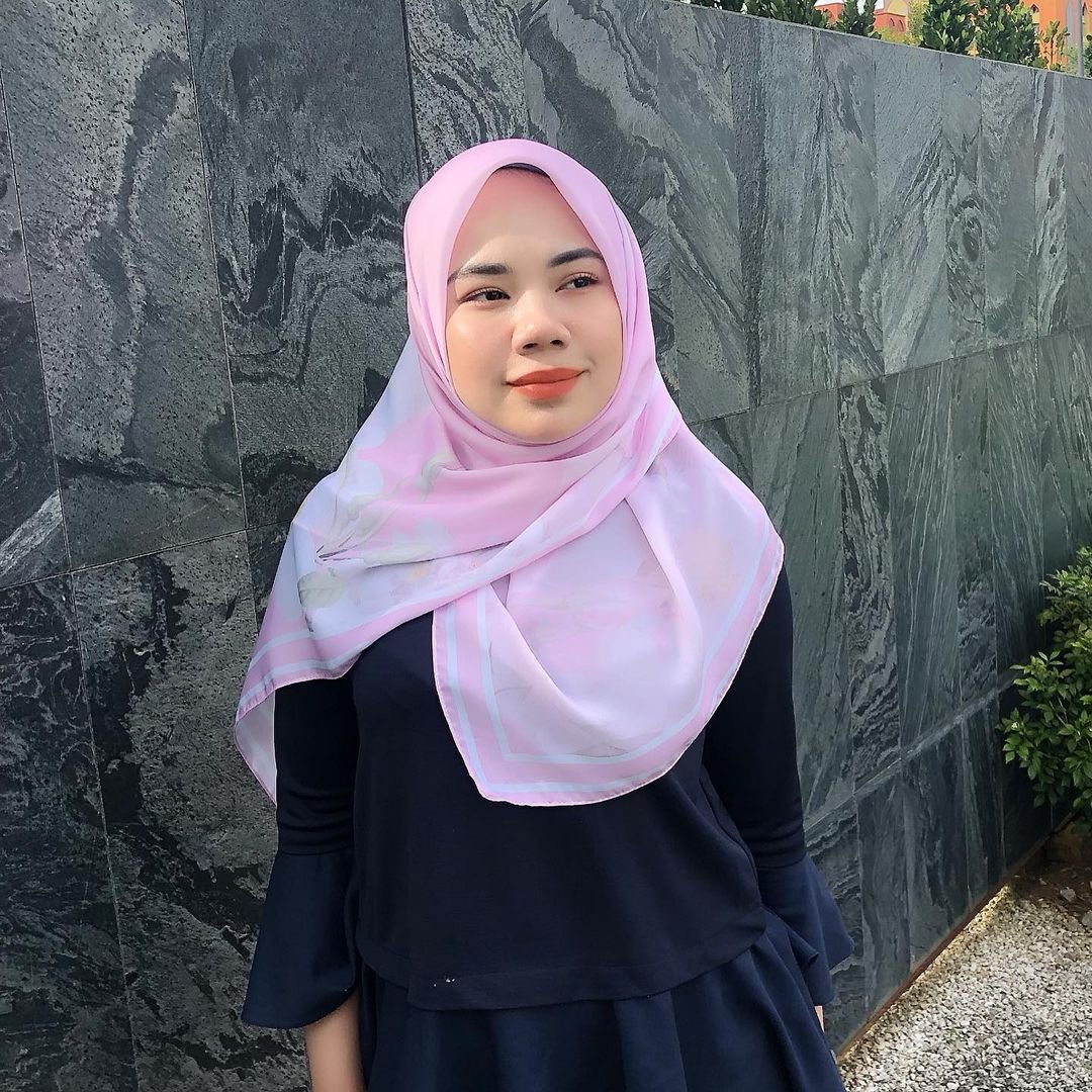 Zirah Jamal Mahasiswi Politeknik Penerbangan Viral - Foto 73