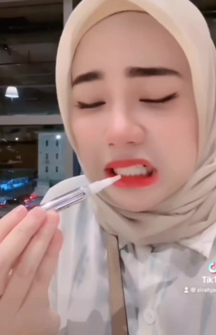 Zirah Jamal Mahasiswi Politeknik Penerbangan Viral - Foto 75