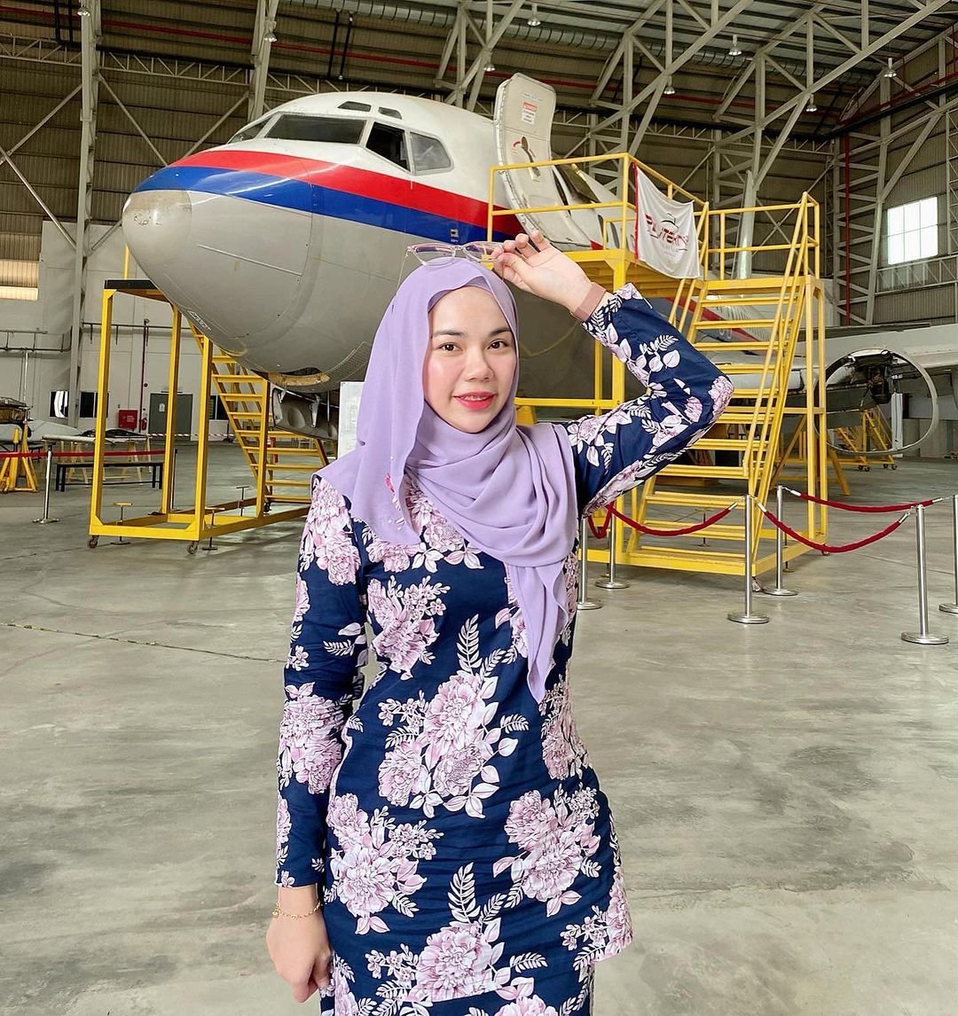 Zirah Jamal Mahasiswi Politeknik Penerbangan Viral - Foto 76