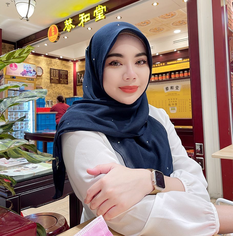 Zirah Jamal Mahasiswi Politeknik Penerbangan Viral - Foto 77