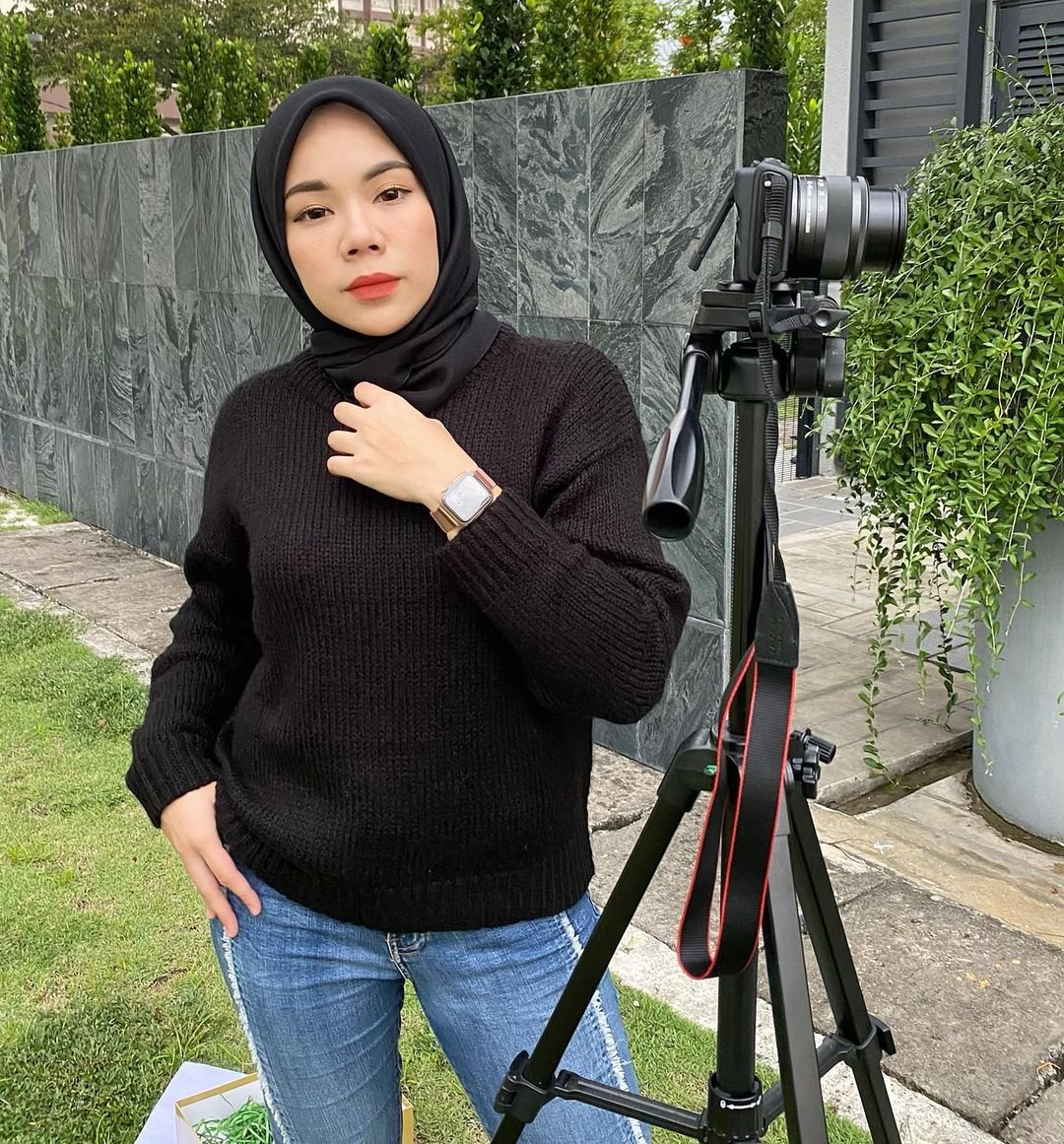 Zirah Jamal Mahasiswi Politeknik Penerbangan Viral - Foto 87