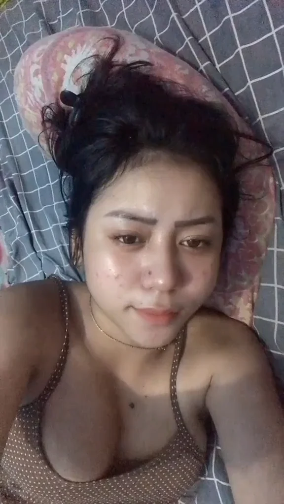 Anisa Tobrut Ngewe Goyangan Aduhay - Kingbokep video 04:02