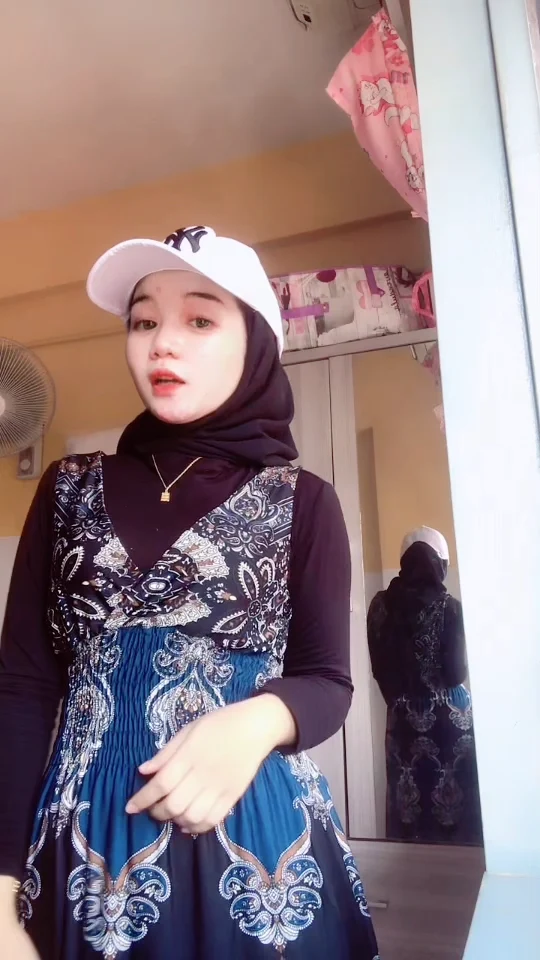 Atikah Tokcil Colmek 1 Jari Sempit bokep video