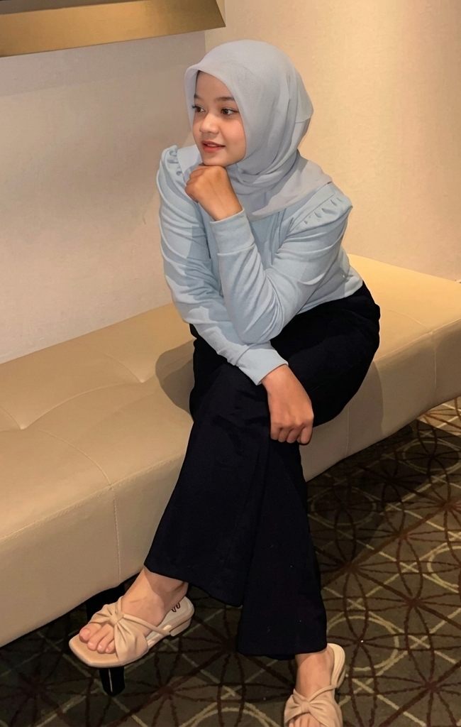 Lita Suka Ngewe Sambil Ngevep bokep video