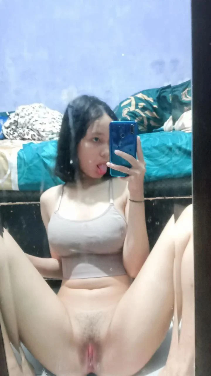 Viral Masih Pink Memek Rara Tobrut Esema