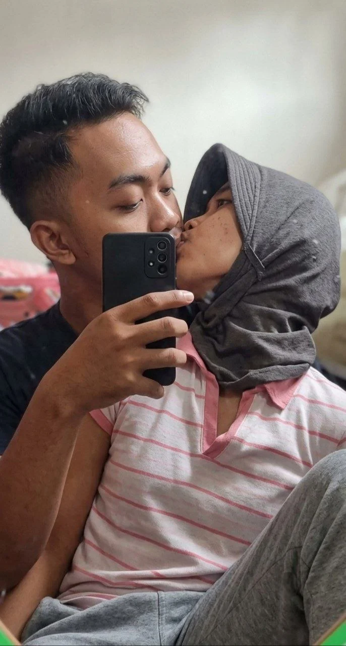 Yuni Ngewe Sama Abangnya Saat Rumah Sepi bokep video